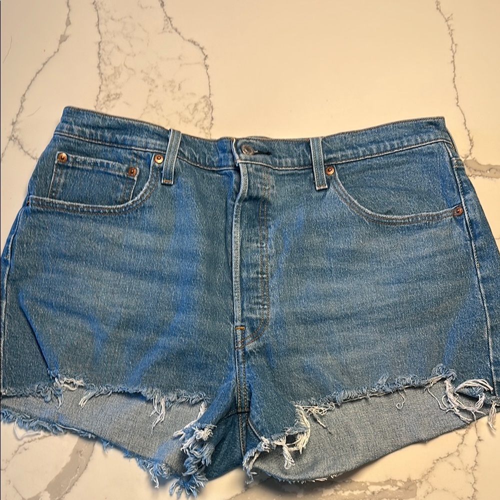 Levi’s 501 Blue cutoff denim jean Shorts size 34